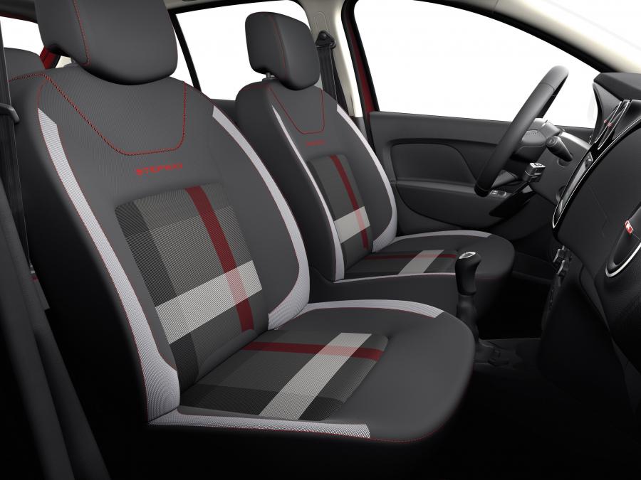 Интерьер Dacia Sandero Stepway Techroad 2019 года  (фото 3 из 6)